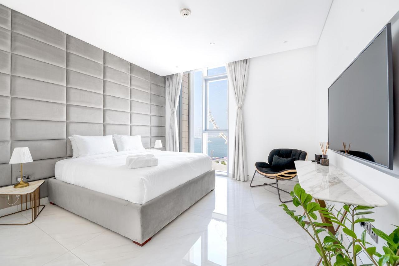 Spectacular 3 Bedroom Condo With Maids Room Facing The Dubai Eye Екстер'єр фото