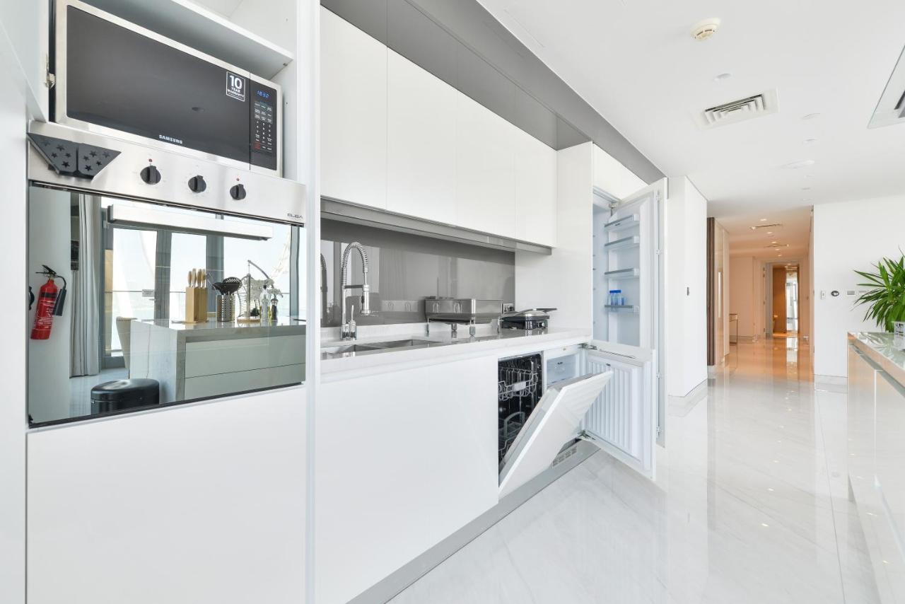 Spectacular 3 Bedroom Condo With Maids Room Facing The Dubai Eye Екстер'єр фото